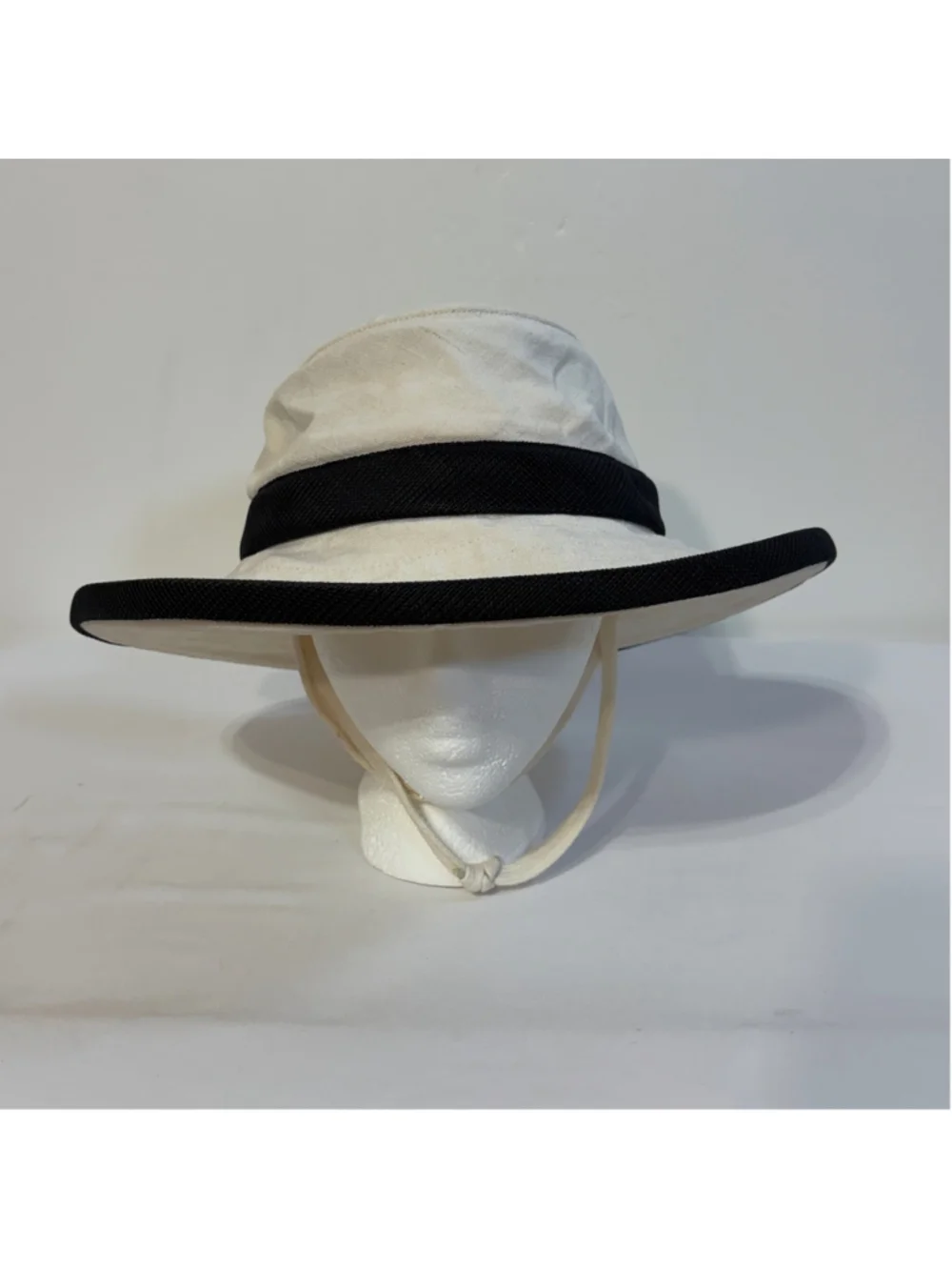Tilley Charlotte Hemp Sun Hat Women's Size XL White Black TH8 Outdoors UPF